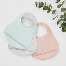 Load image into Gallery viewer, Cam Cam Copenhagen -Leaf Silicone Bib - Blossom Pink
