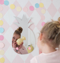 Load image into Gallery viewer, Mini Pineapple Light- Yellow

